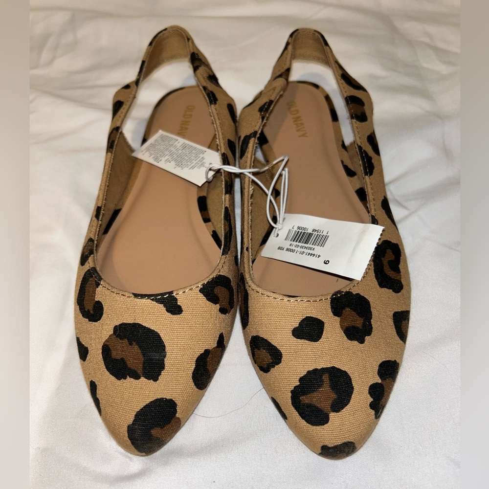 NWT Old Navy Leopard Print Flats